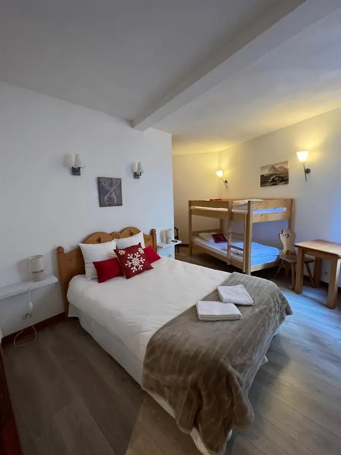 בית הארחה מלון אבריו Auberge La Cascade צרפת